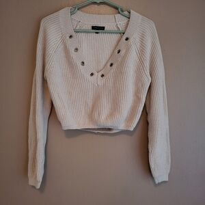 Kendall & Kylie small beige sweater crop vneck